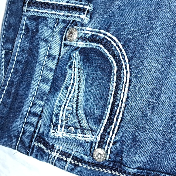 Maurices Premium Denim Capris. Size 7/8 Regular. - Picture 4 of 10